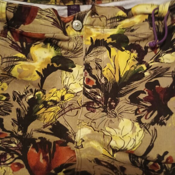Gloria Vanderbilt Amanda floral print Jeans, Size 22W - Picture 3 of 7